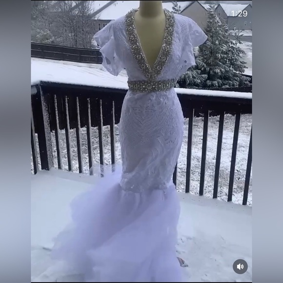 WHITE BRIDAL MERMAID GOWN SIZE LARGE SEE MEADURMENTS FANCY BY FRANCESCA WATSON - Picture 3 of 3